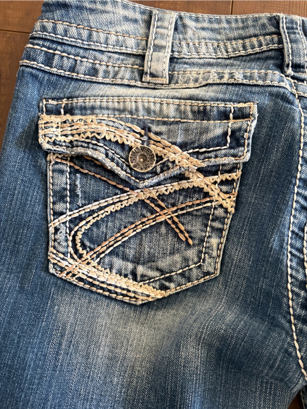 Silver Jeans Co. Pioneer Bootcut Distressed Medium Wash Jeans Size 31x33 - Picture 6 of 12